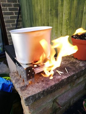 hexe stove 3.jpg