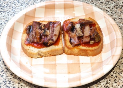 PilchardsOnToast.jpg